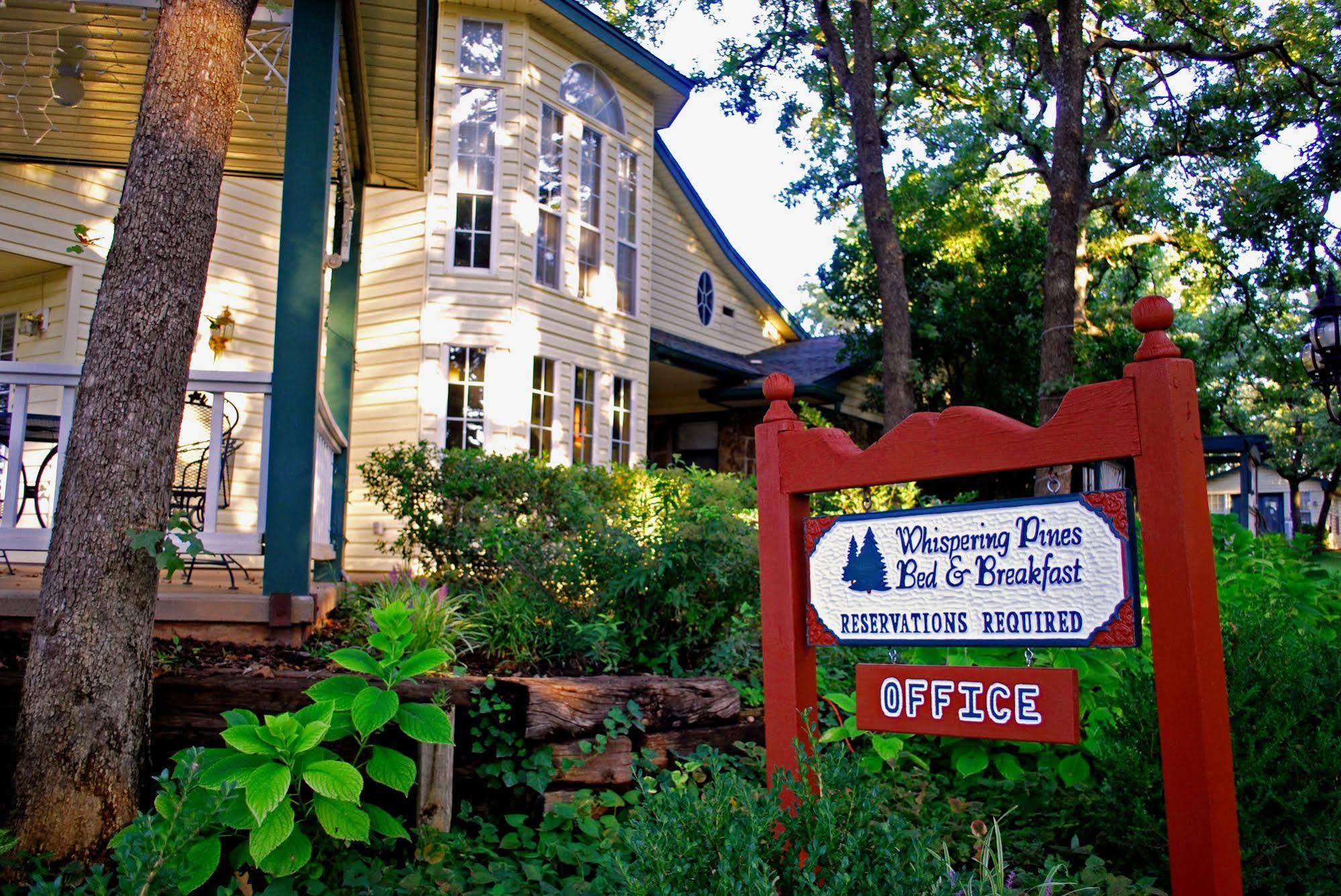 The Whispering Pines Inn Norman Exterior foto